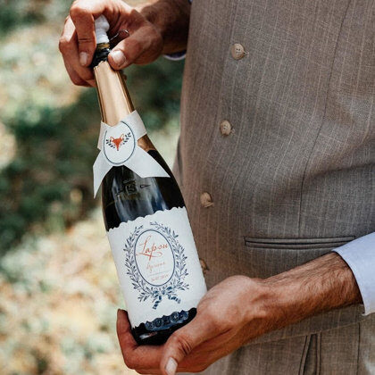 Personalizētas dzērienu etiķetes kāzām