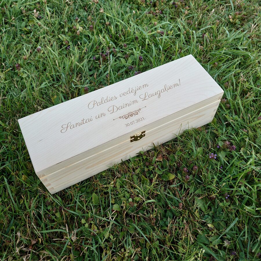 Koka vīna kaste ar aizdarīti  360 x 110 x 100 mm /ZSKK152/