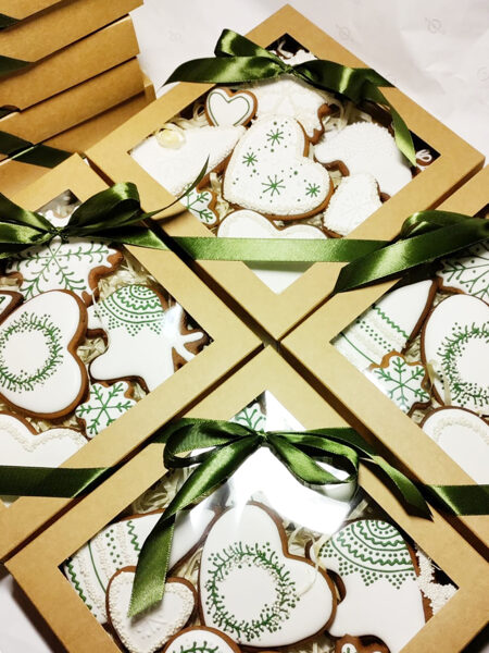 Piparkūku komplekts ar glazētām piparkūkām