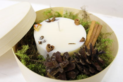 Aromātiskā svece kastītē ar gravējumu