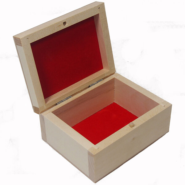 Koka kaste ar sarkanu iekšpusi. 110x80x50 mm /ZSKK143/