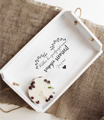 Koka paplāte ar gravējumu - Sapņu sieviete